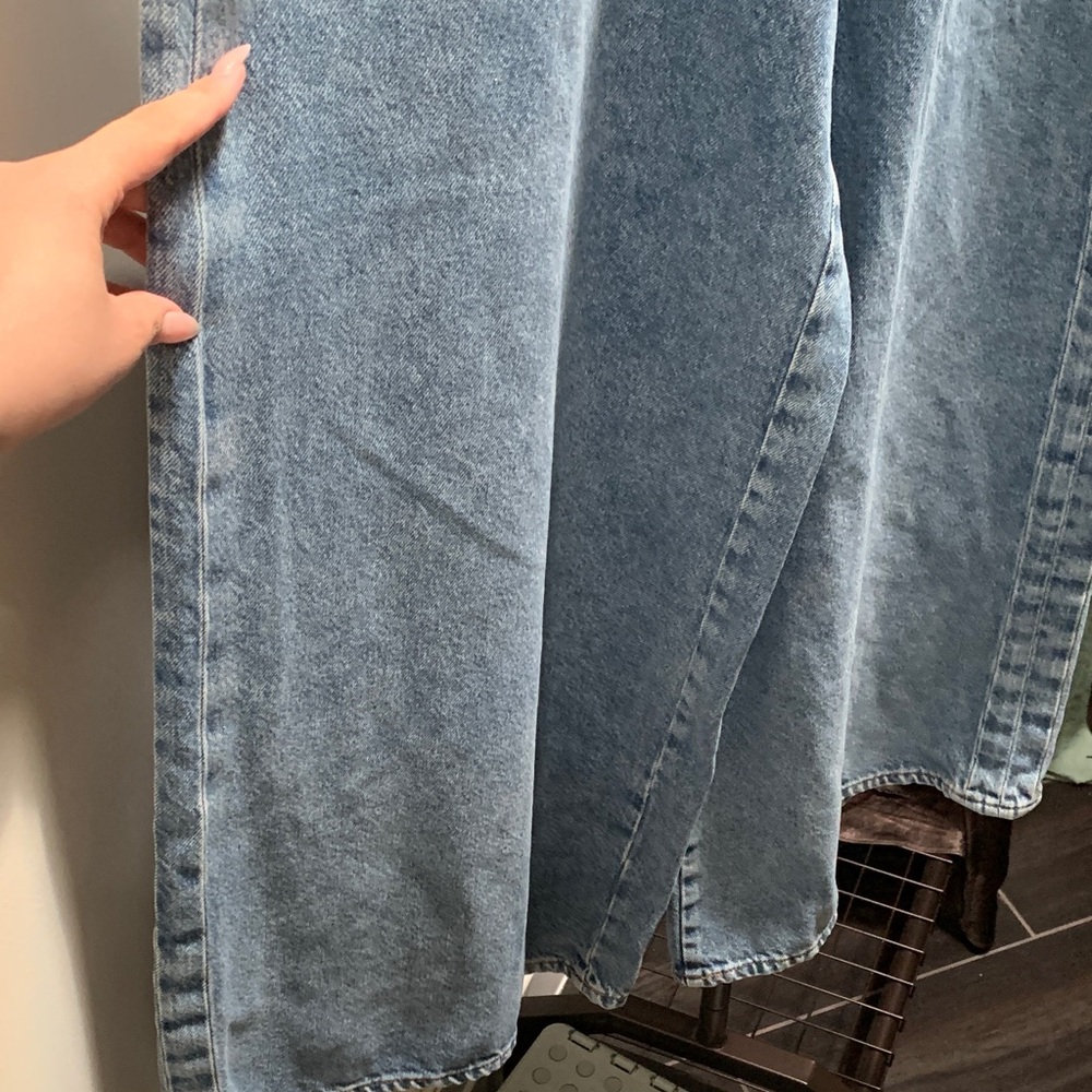 Good American Light Blue Wide-Leg Jeans - Picture 5 of 10